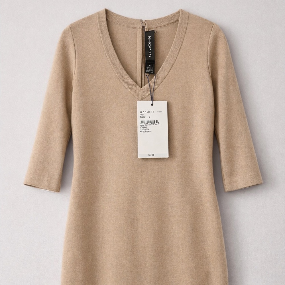 St. John Knit Sheath Dress Size 6 – new with tags